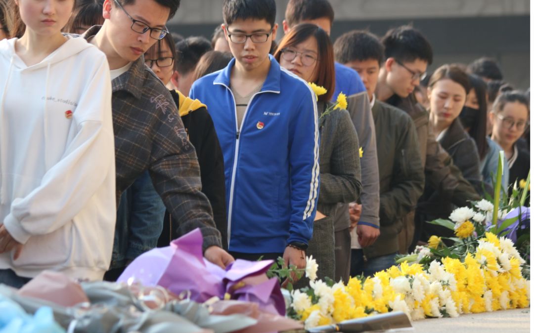 清明祭英烈活动大学,幼高专组织清明祭英烈