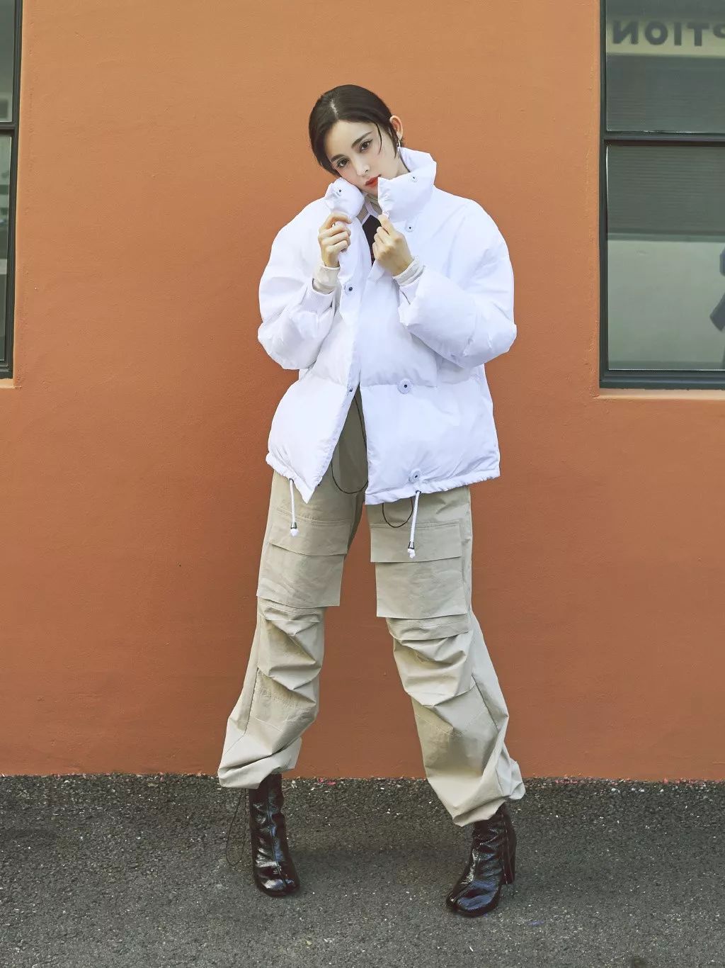 我敬吴宣仪娜扎的“鸡腿裤”一杯!今年瘦腿靠你了昂