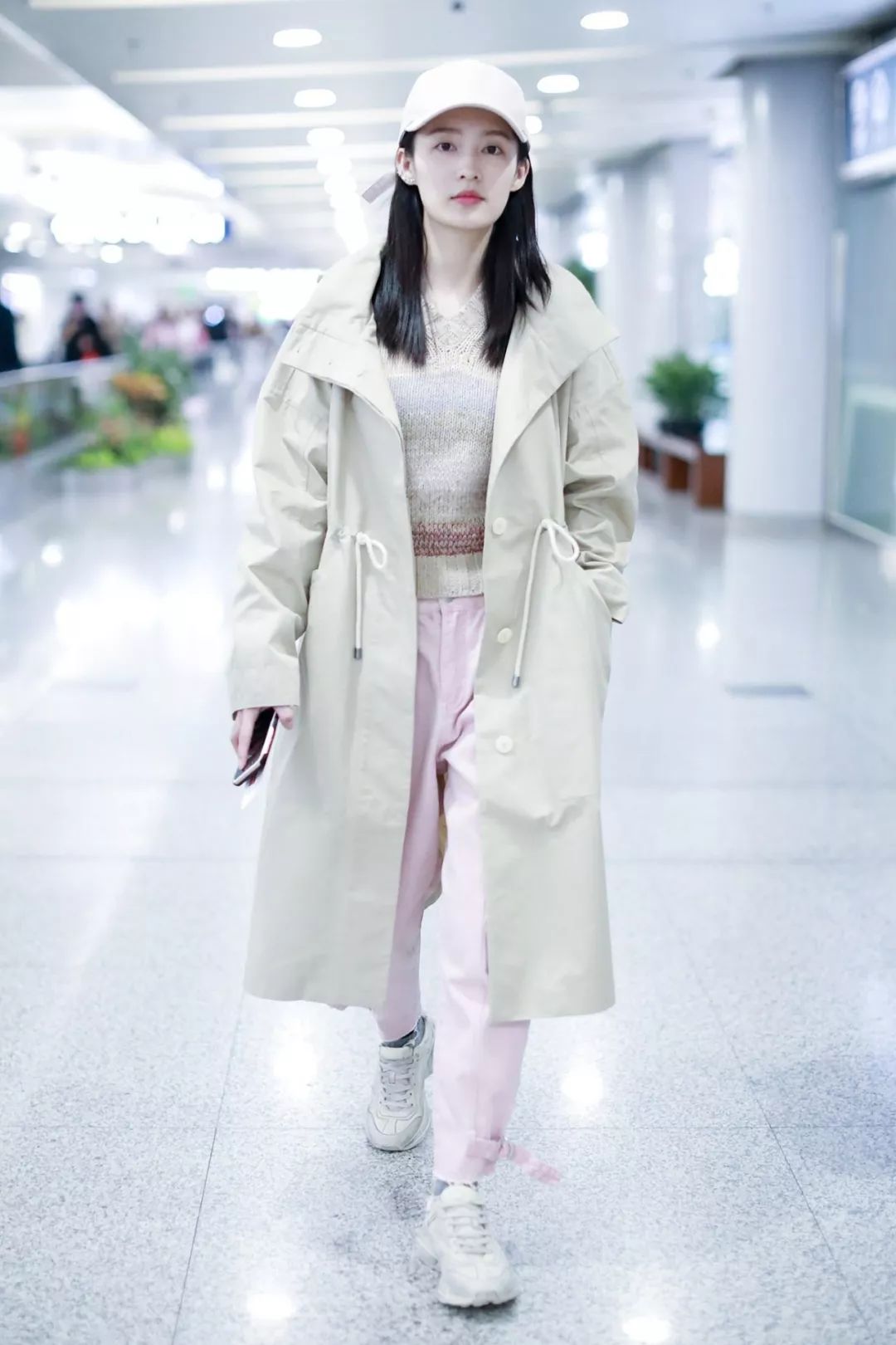 我敬吴宣仪娜扎的“鸡腿裤”一杯!今年瘦腿靠你了昂