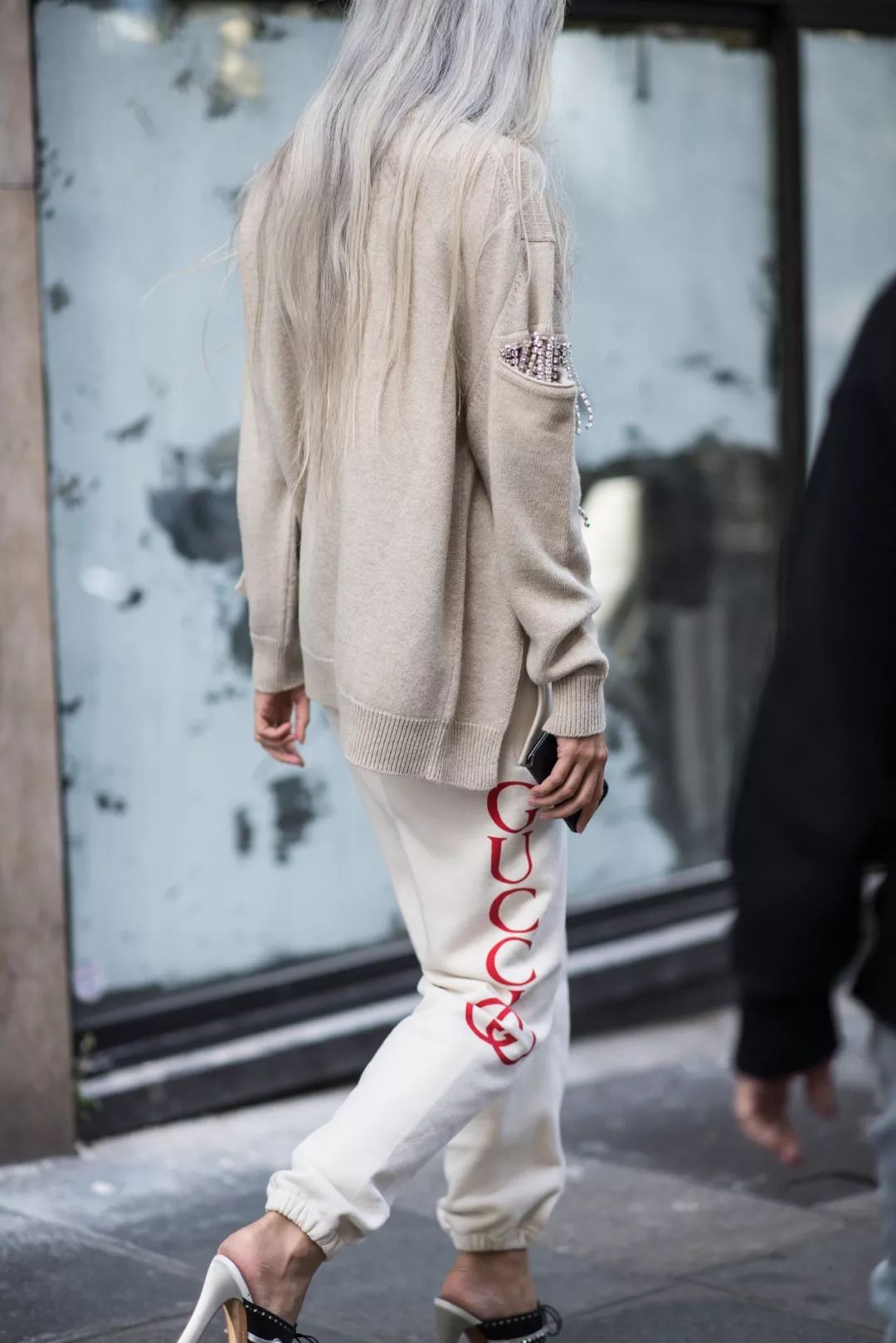 我敬吴宣仪娜扎的“鸡腿裤”一杯!今年瘦腿靠你了昂