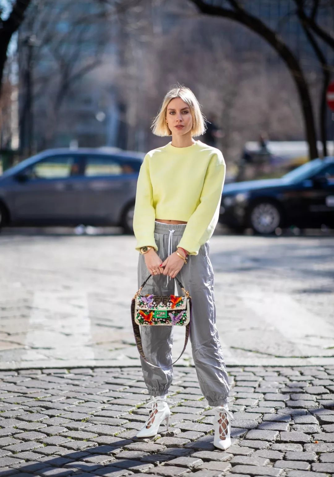 我敬吴宣仪娜扎的“鸡腿裤”一杯!今年瘦腿靠你了昂