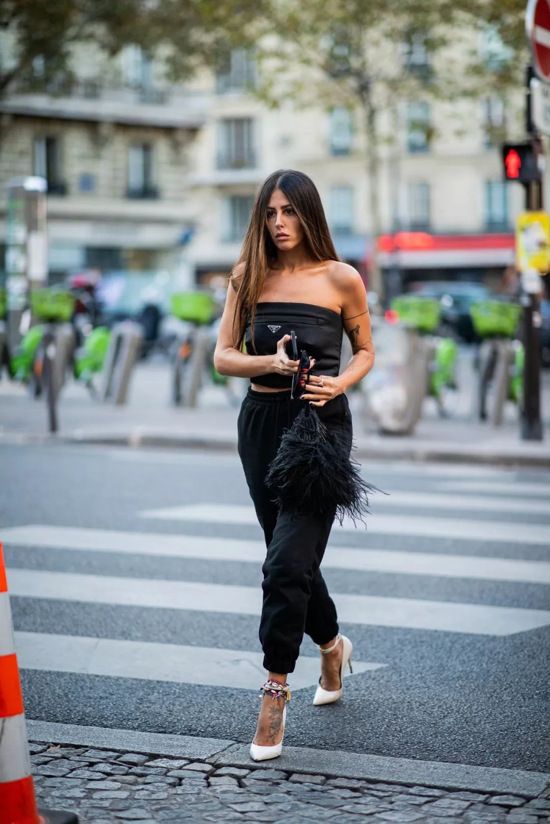 我敬吴宣仪娜扎的“鸡腿裤”一杯!今年瘦腿靠你了昂