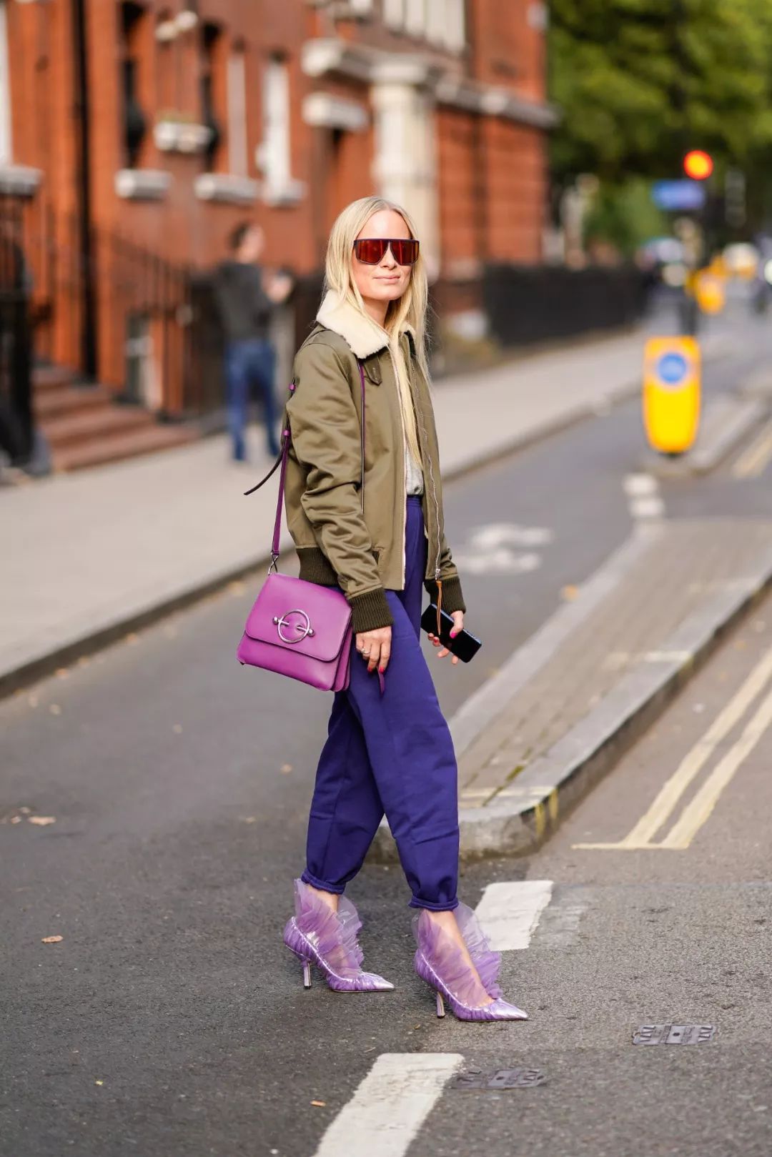 我敬吴宣仪娜扎的“鸡腿裤”一杯!今年瘦腿靠你了昂