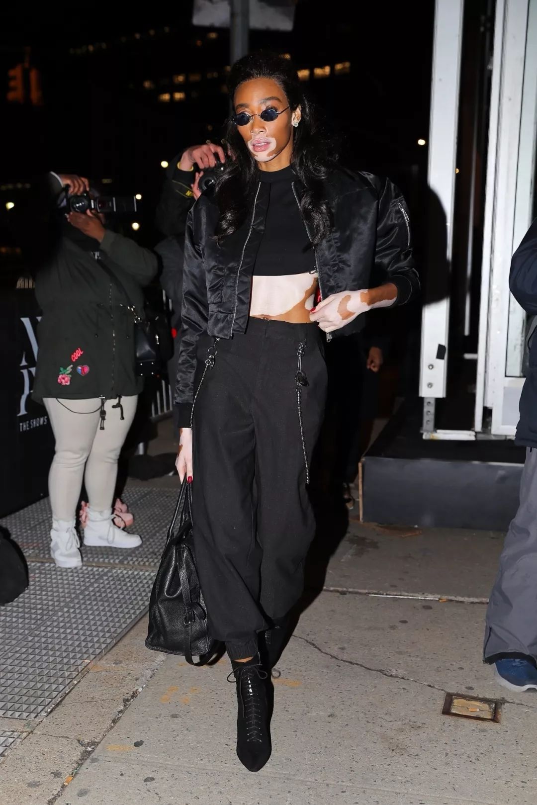 我敬吴宣仪娜扎的“鸡腿裤”一杯!今年瘦腿靠你了昂