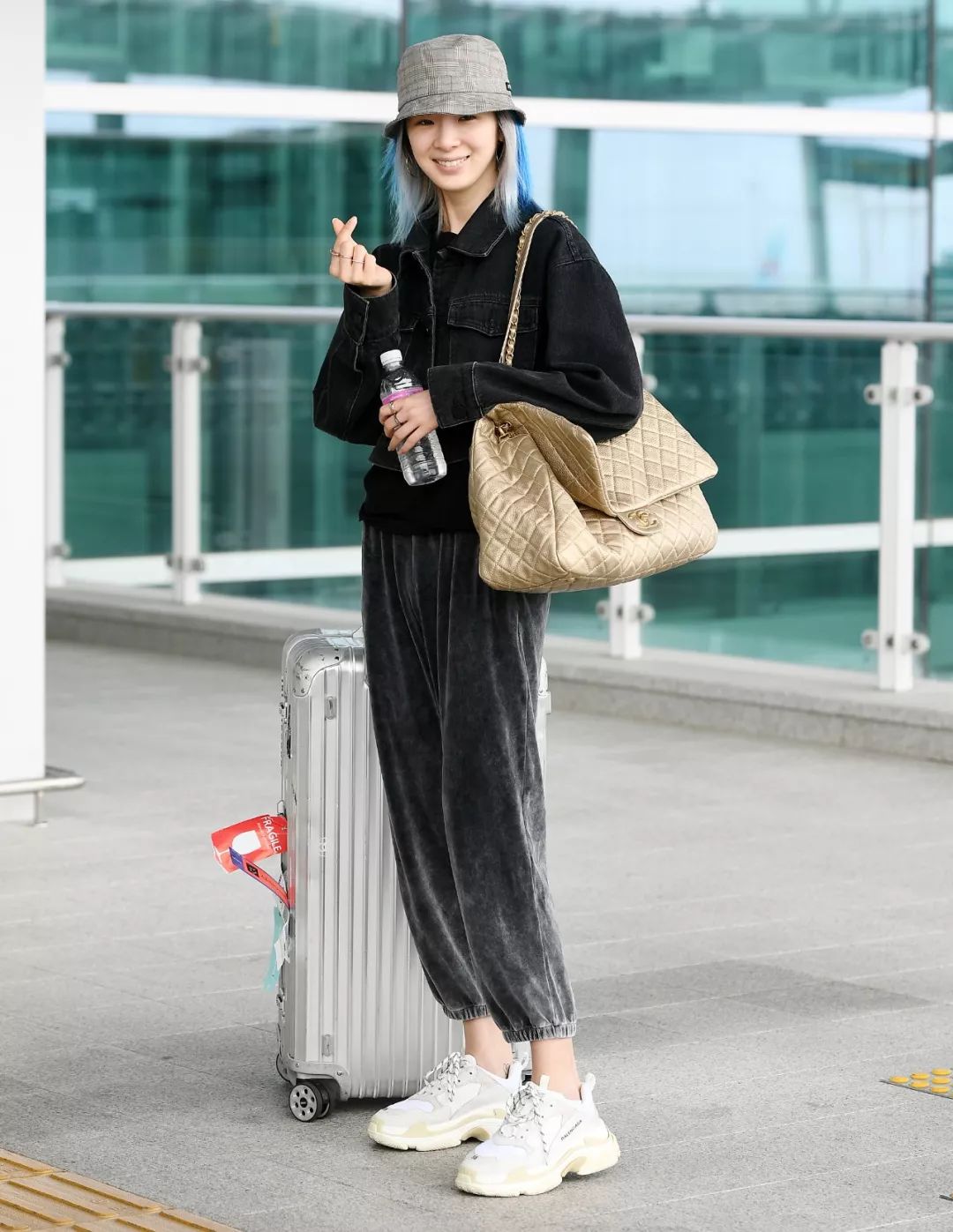 我敬吴宣仪娜扎的“鸡腿裤”一杯!今年瘦腿靠你了昂