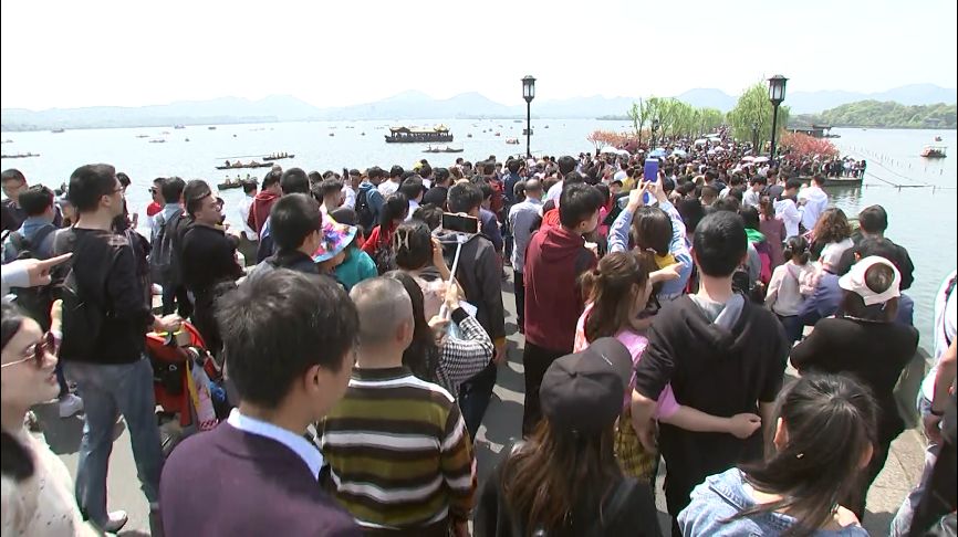 地铁客流最新,地铁早高峰客流逐步回升