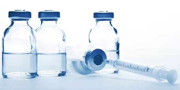 口腔里和嘴唇长满了黑点,口唇上的黑斑要引起重视