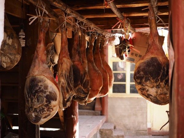 旅行到古代:隐居在大理的诺邓千年山村,追寻慢时光与《舌尖上的中国》
