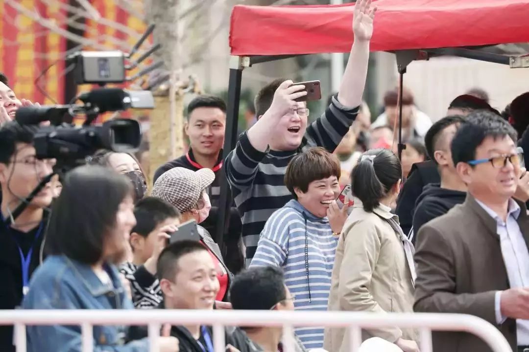 水木年华唱起《一生有你》,水木年华献唱一生有你片尾曲mv