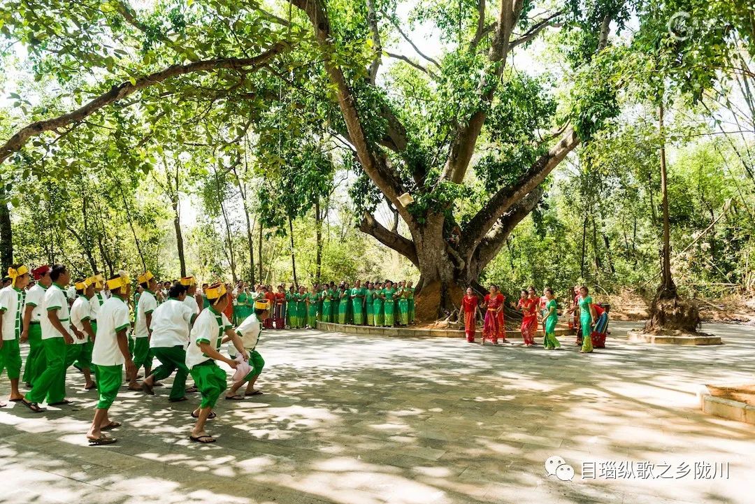 新泼水广场泼水时间,新泼水广场