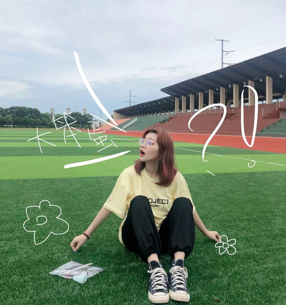 千万别小看这双帆布鞋！任何季节都能为你的潮搭加分！