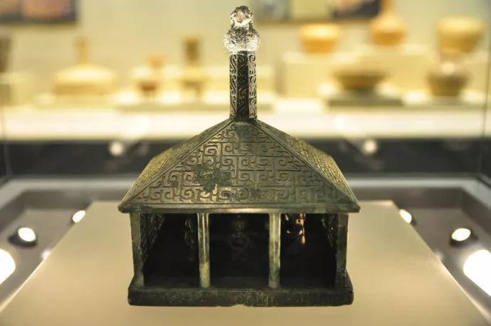 古代皇帝赐黄金万两是真黄金,古代赏黄金万两还是百两