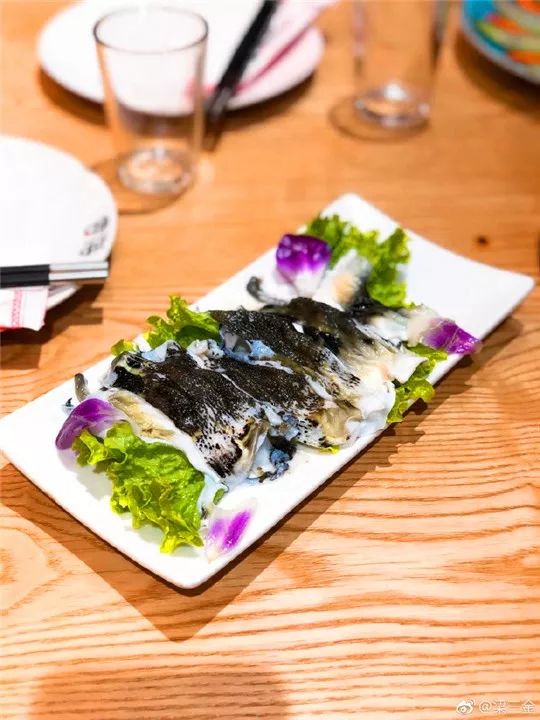 吃在大连,大连河豚鱼涮锅