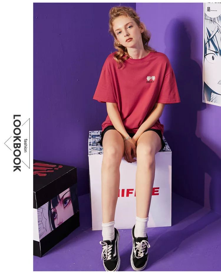 刘雯*服私**里出镜率最高的三种风格短袖,就这么穿了!