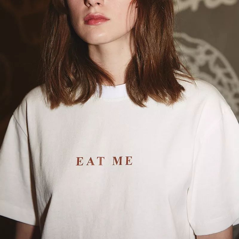 刘雯*服私**里出镜率最高的三种风格短袖,就这么穿了!