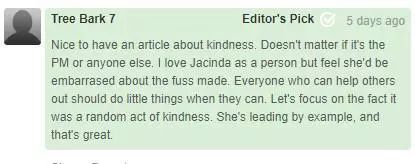 逛超市忘带钱，背后传来声音“这账我来结！”回头一看竟是总理…