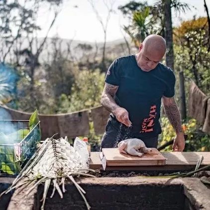 爱上一座城是因为爱上了一个人,因为一个人爱上一座城文案