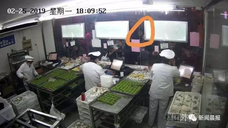 手机上的钱被别人盗走,手机卡里的钱被人盗走了该怎么办