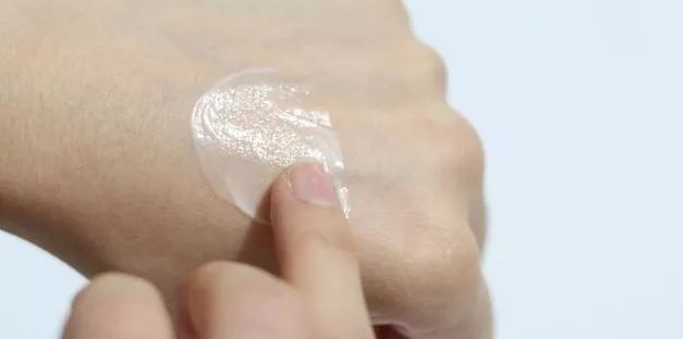 李荣浩蔡依林眼睛对比 (蔡依林李荣浩眼睛)