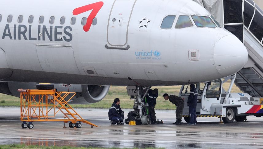 今日话题:单位食堂节假日期间对游客开放〡早安,张家界(343期)