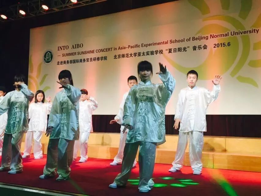 灏戝勾鎴戠湅浣犻楠兼竻濂囬偅娈佃瘽,灏戝勾鎴戠湅浣犻楠兼竻濂囩殑鍘熻瘽