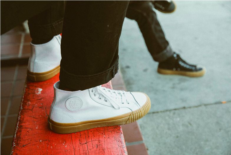 帆布鞋除了匡威范斯哪个牌子好,帆布鞋除了匡威万斯还有什么牌子