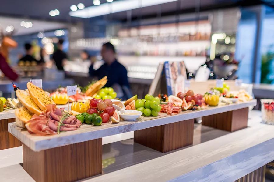 爱上一座城是因为爱上了一个人,因为一个人爱上一座城文案