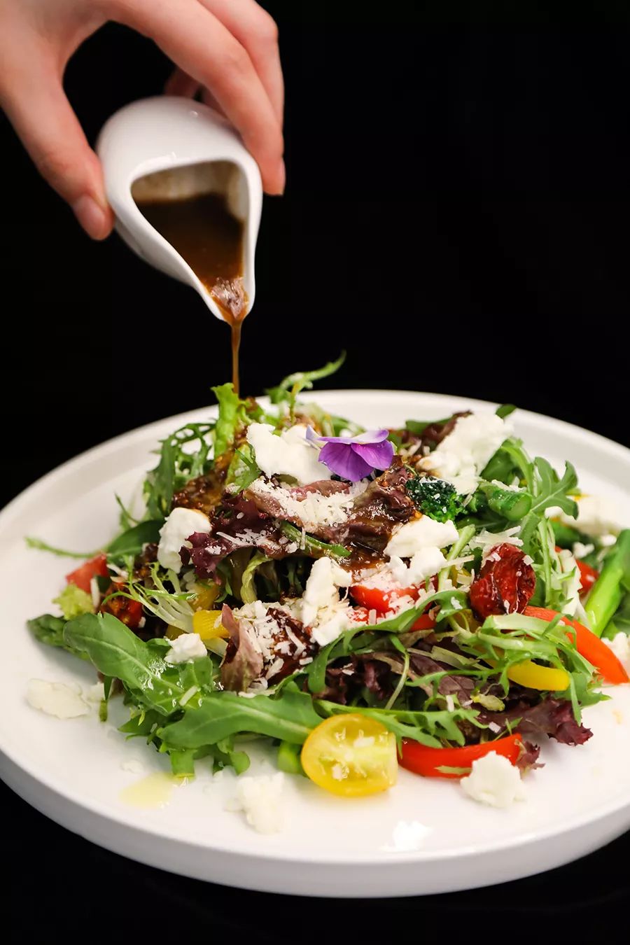 爱上一座城是因为爱上了一个人,因为一个人爱上一座城文案