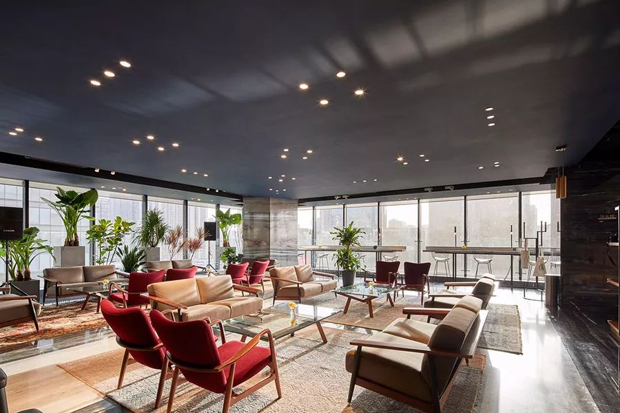 爱上一座城是因为爱上了一个人,因为一个人爱上一座城文案