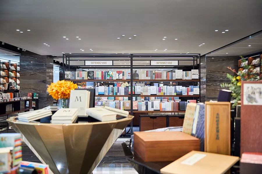 爱上一座城是因为爱上了一个人,因为一个人爱上一座城文案