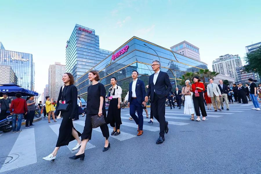 爱上一座城是因为爱上了一个人,因为一个人爱上一座城文案