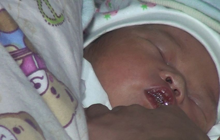 事发常州:女婴出生无肛门,急需治疗费用!