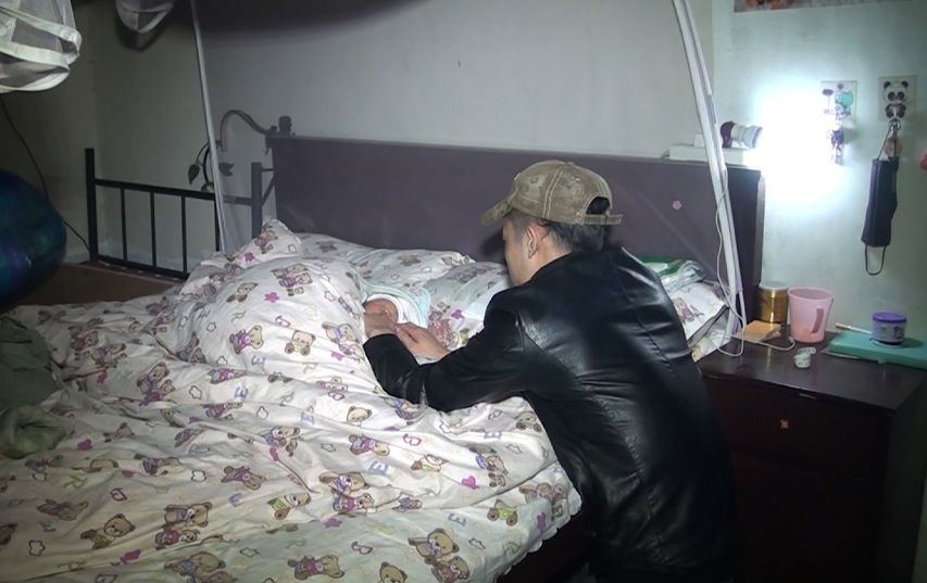 事发常州:女婴出生无肛门,急需治疗费用!