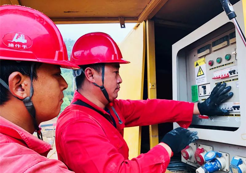 这项工作看似简单实则危险,动真格注意事项视频