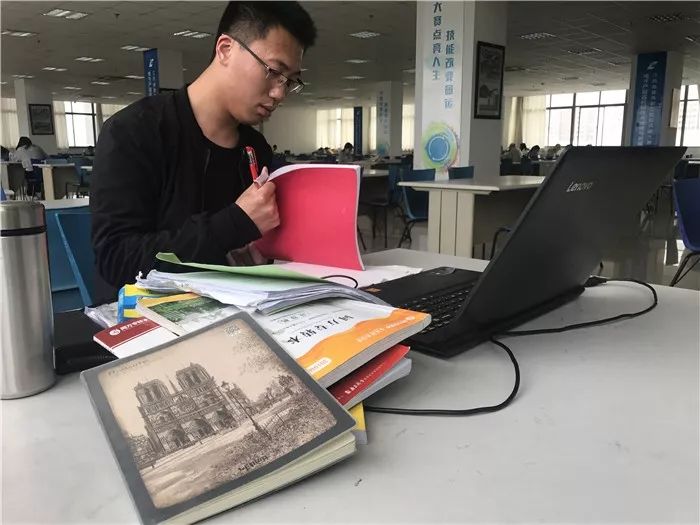 脑瘫男孩超一本线104分,脑瘫少年高考623分他是如何做到的