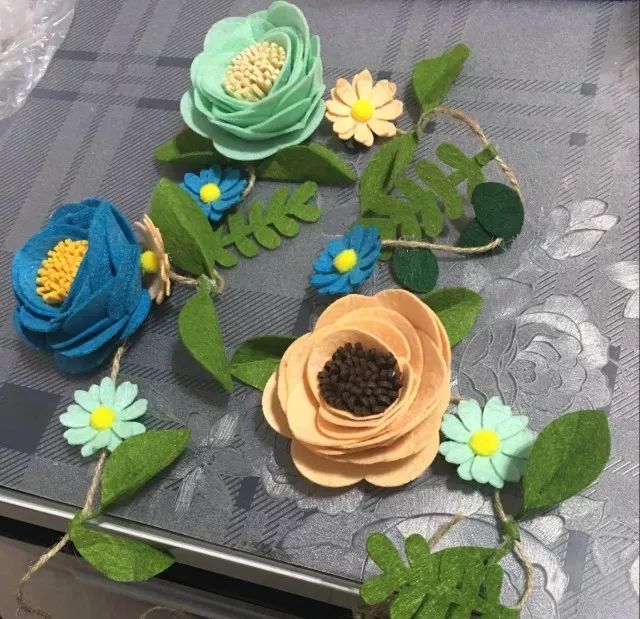 【布艺手工】这么美的花不用十分钟就做了出来!(附图解教程)