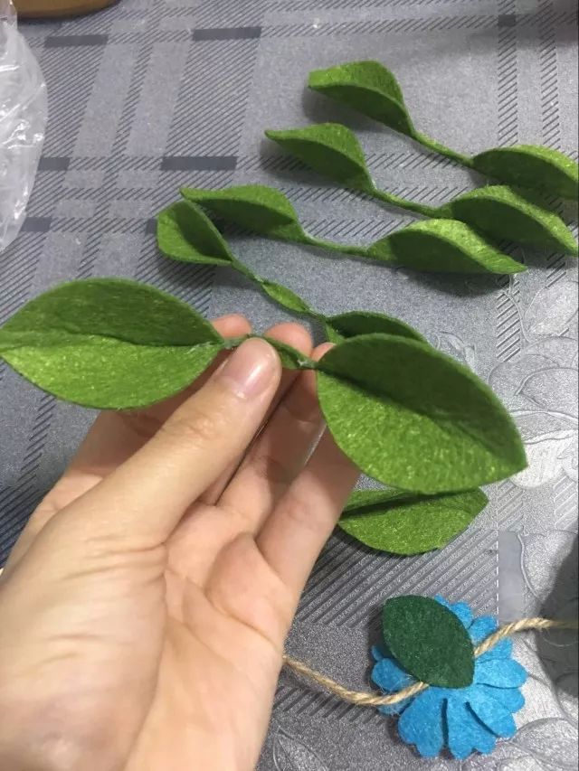 【布艺手工】这么美的花不用十分钟就做了出来!(附图解教程)