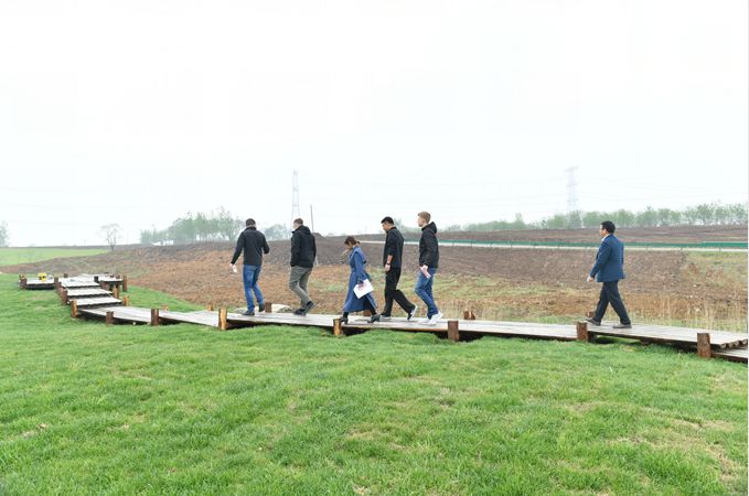 外国人评价蜀马赛道 (2019蜀马赛道展示)