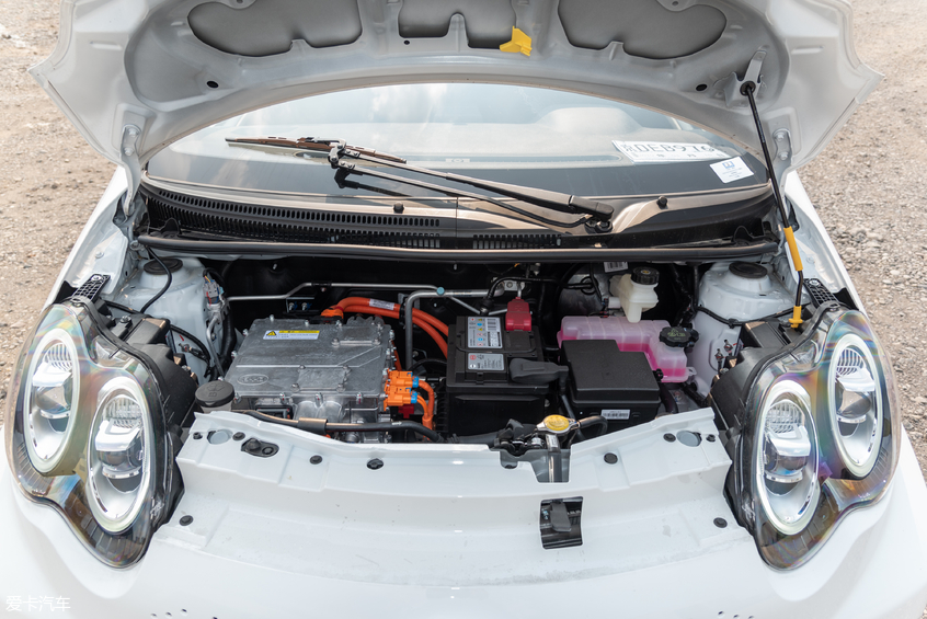 表现出乎意料好开不贵的入门级电动车比亚迪e1