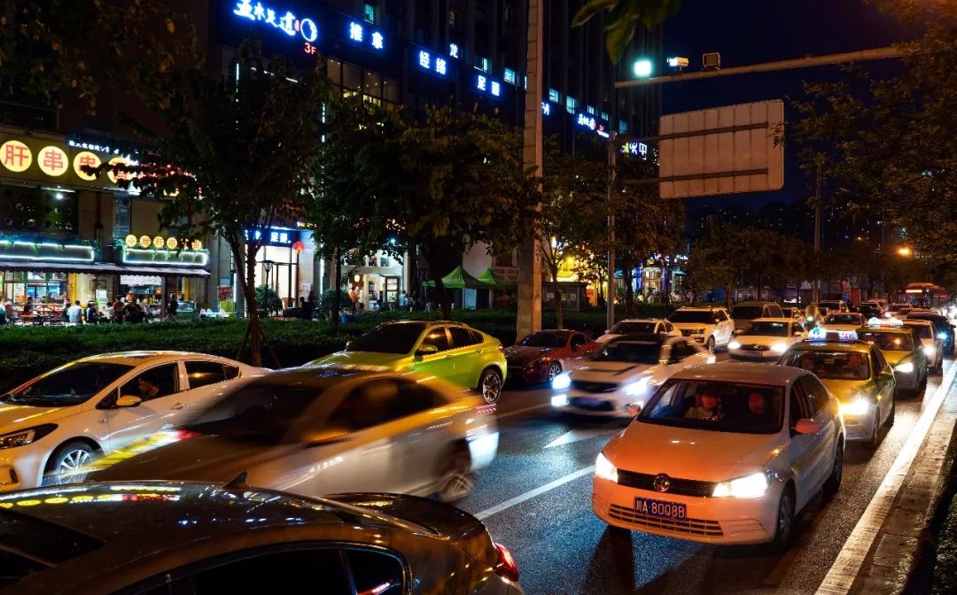 当我们谈论工作时我们在谈论什么,当我们在谈论什么