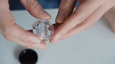 小脚趾甲长在肉里一碰就疼怎么办,指甲扎到肉里怎么处理