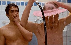 医生提醒这些时刻洗澡要注意,医生紧急提醒夏天千万别这样洗澡