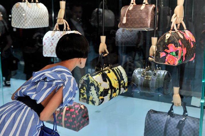 优衣库中国线上销售额,优衣库中国2020的电商收入占比