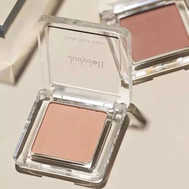 讲干货|软妹or御姐?一块腮红切换妆面风格,做春天最靓的小姐姐~