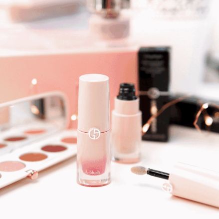 讲干货|软妹or御姐?一块腮红切换妆面风格,做春天最靓的小姐姐~