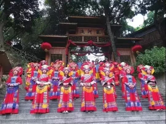 头条丨在这里，你不用穿越人山人海，也能跨过山和大海——广西9条精品旅游线路重磅推荐