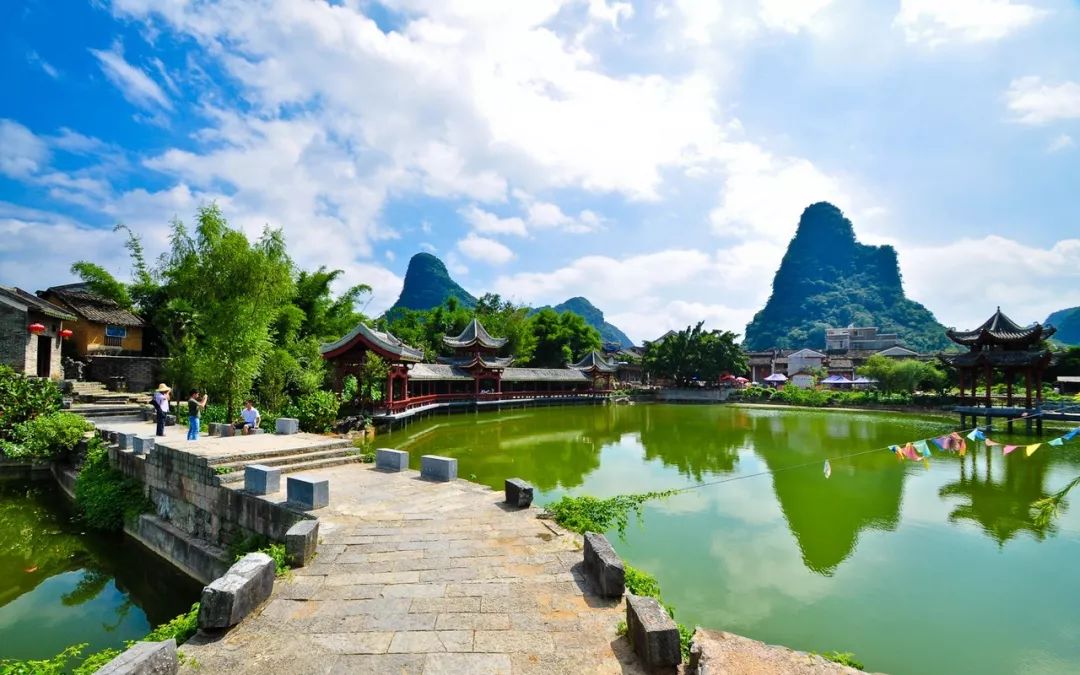 头条丨在这里，你不用穿越人山人海，也能跨过山和大海——广西9条精品旅游线路重磅推荐