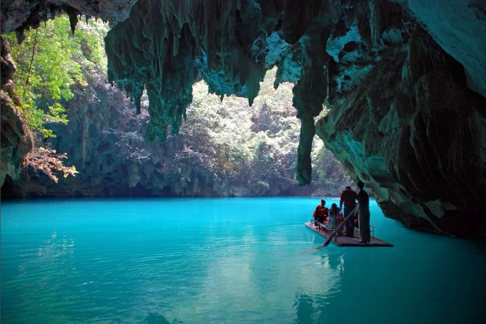 头条丨在这里，你不用穿越人山人海，也能跨过山和大海——广西9条精品旅游线路重磅推荐
