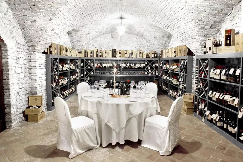 梁朝伟大婚的COMO新作,不过是这位女富豪的日常买买买