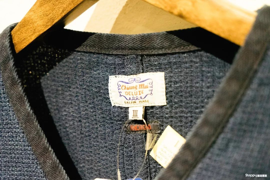 香港一家“户外选货店”店主跟我说：我就想做“无法定义”的风格